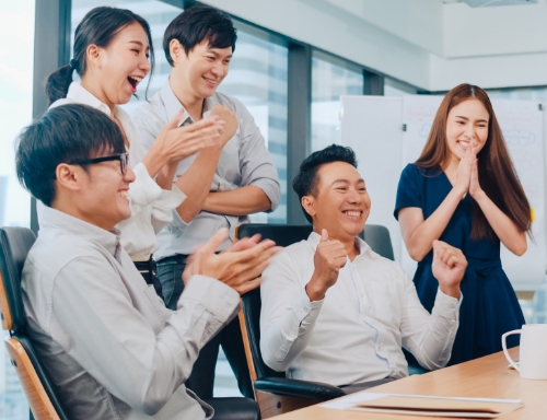 在熊猫体育「中国」学习、成长茁壮