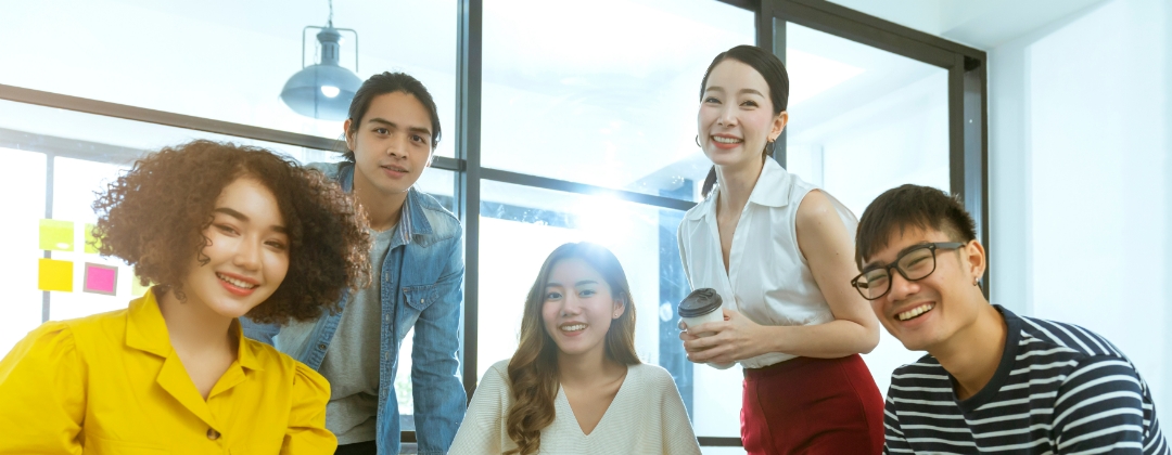 与全球最佳雇主  熊猫体育「中国」光电<br>
一起探索未来职涯可能