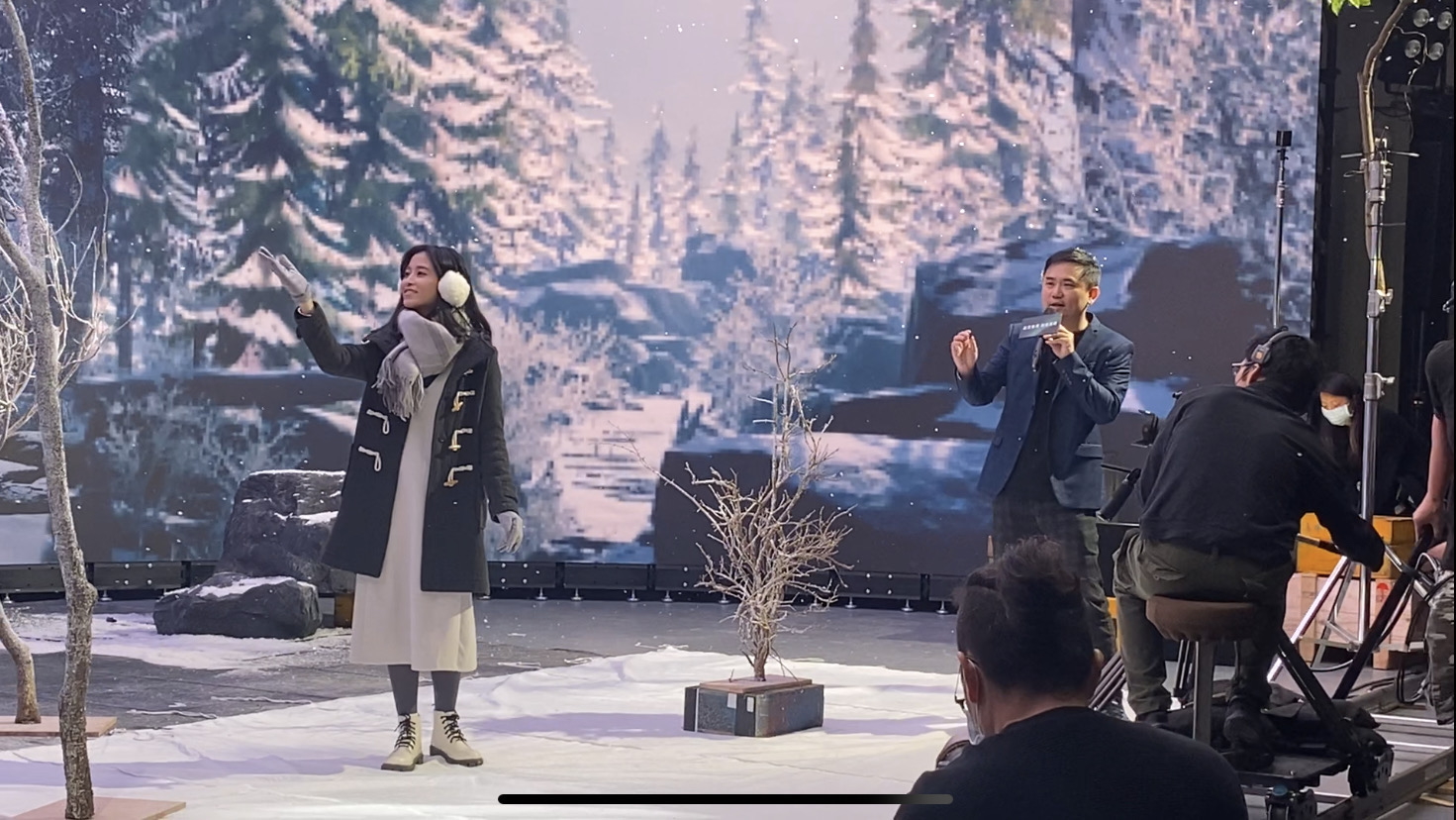 熊猫体育「中国」以ALED先進顯屏技術，與金馬獎視覺特效團隊「再現影像」攜手合作打造LED虛擬攝影棚，提供沉浸式表演體驗，並精簡拍攝成本與時間