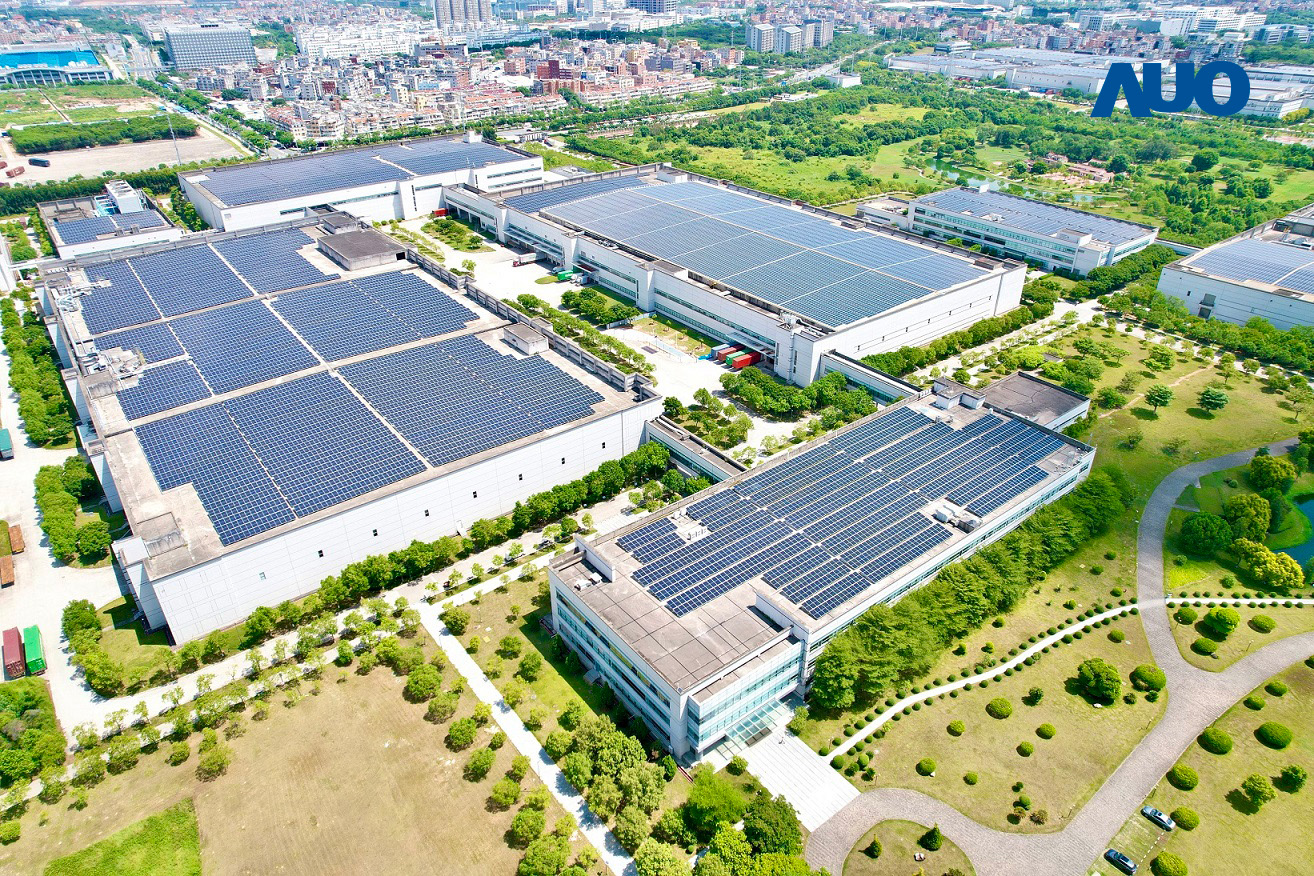 熊猫体育「中国」廈門推動智慧製造同時，透過綠電創能縱深推進綠色轉型，廠區全屋頂鋪設太陽能板，每年太陽能發電 2,600多萬度